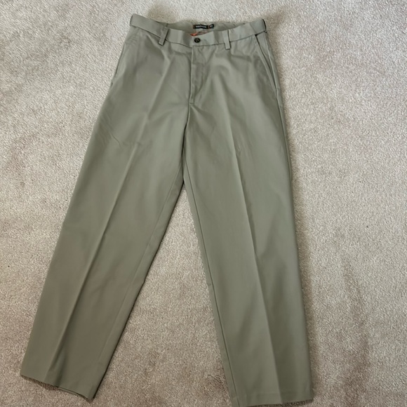 Men’s Docker D3 Easy Fit, Khaki, Flat front, 32 X 30 - Picture 1 of 6